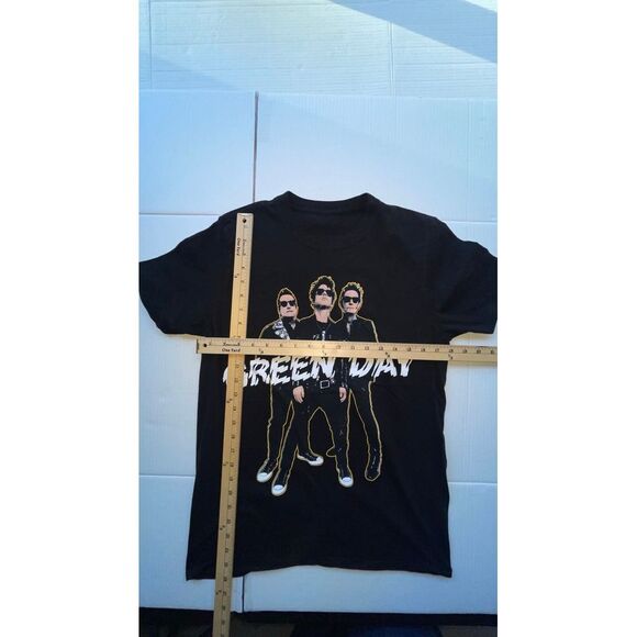 Green Day Concert Shirt - Picture 3 of 3